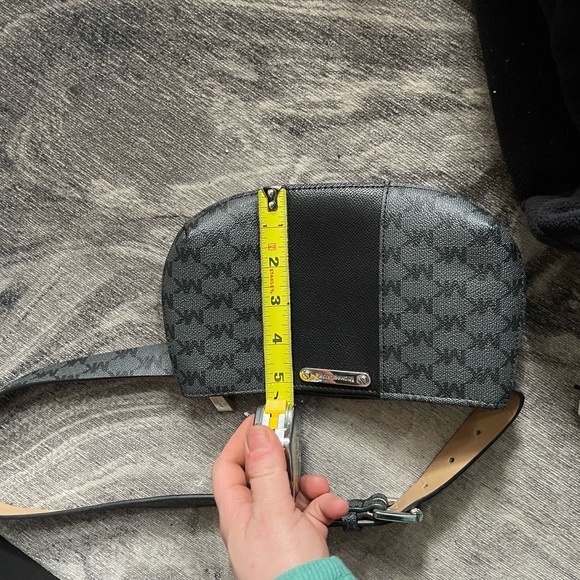 New Michael Kors belt bag - Picture 8 of 11